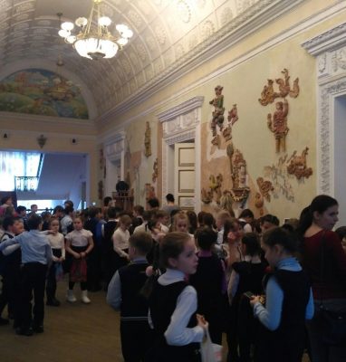 lipeckij-gosudarstvennyj-teatr-vstrechal-gostej-iz-srednej-shkoly-17-3