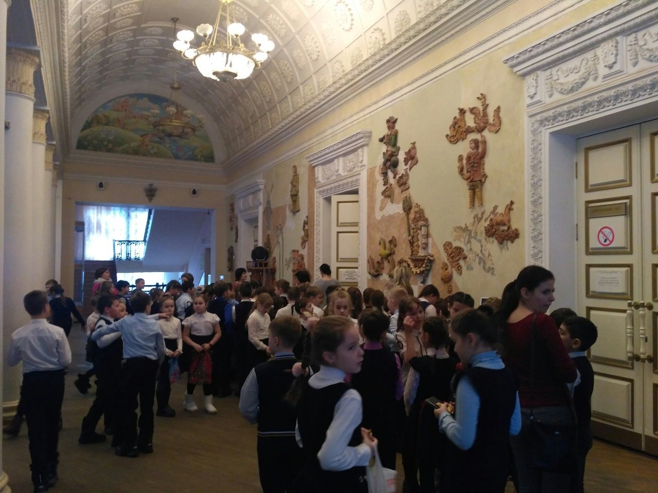 Липецкий государственный театр встречал гостей из средней школы №17